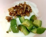 朝ご飯に 甘くないアボカドヨーグルト作り方2写真