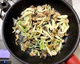 しめじと鰯の醤油バター風味作り方4写真