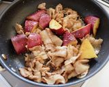 【時短10分】豚バラとさつま芋の甘辛炒め作り方3写真