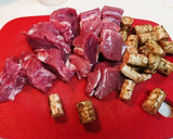 ポークとごぼうと大根の煮込み作り方1写真