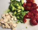 アボカドトマト蒸し鶏のごまドレサラダ★作り方1写真