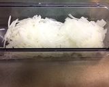 簡単☆コロコロ生サーモンの玉葱和え作り方1写真