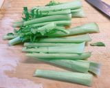ご飯のお供に♪大根の葉っぱでごま油炒め作り方2写真
