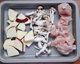 簡単！鶏むね肉とさつまいもの甘酢炒め作り方1写真