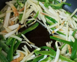 ☆甘辛たれで♪簡単・節約ちくわ青椒肉絲☆作り方4写真