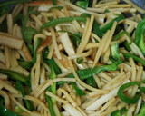 ☆甘辛たれで♪簡単・節約ちくわ青椒肉絲☆作り方5写真