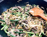 牛肉と搾菜とニンニクの芽の炒めもの作り方5写真