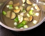 簡単♪ナスと長ネギの味噌汁♪作り方5写真