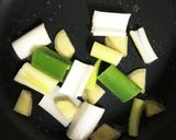 パリッと焼きそばに★豚肉と野菜の餡掛けで作り方4写真