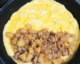 じゃがいもと挽肉のオムレツ★メインになる作り方4写真