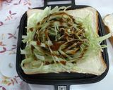 ボリューム満点！お好み焼き風ホットサンド作り方4写真