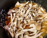 簡単ごはん！舞茸と鯖缶の炊き込みご飯作り方3写真