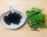 キクラゲと赤茎水菜の中華サラダ作り方1写真