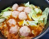 鶏団子とキャベツのおかずキムチスープ作り方3写真