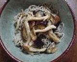 とろり、なすとしめじの冷やしそば__Cool Soba(buckwheat nudeles) with Sauted Shimeji mushroom&Eggplant作り方4写真