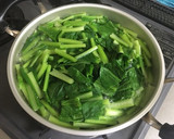 鶏むね肉と小松菜カニカマの胡麻マヨ和え作り方4写真