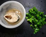 中性脂肪対策！サバとニラのお味噌汁作り方1写真