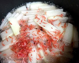 大根に桜えびの色を移した簡単煮作り方3写真