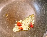 一手間加えるだけで本格ペペロンチーノ作り方1写真