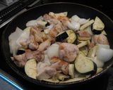 とっても簡単☆チキンのトマト煮込み作り方2写真