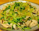 豆苗と豚こま切れ肉のゴマ醤油炒め。作り方6写真