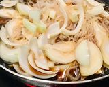 牛丼へ シラタキ を加える作り方1写真