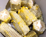 トウモロコシの実と芯を使った簡単スープ！作り方3写真