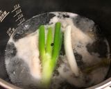 牛スネ肉とれんこんのスープ作り方4写真