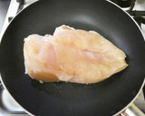 南蛮酢でコク旨！柔らか鶏むね肉の甘酢煮作り方3写真