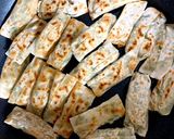 梅ダレで♪ 鶏ひき肉とみつ葉の棒餃子作り方3写真