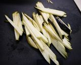簡単！とろとろ茄子のお味噌汁作り方1写真