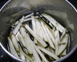 簡単！とろとろ茄子のお味噌汁作り方2写真