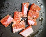 今日のおつまみ？6日目。鮭ハラス親子丼！作り方1写真