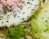 ゆで玉子の代わりに目玉焼きをのせるサラダ作り方2写真