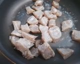 コンニャクと豚肉で煮物作り方1写真