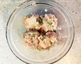 お弁当にも！チーズ入り鶏つくね作り方1写真