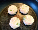 お弁当にも！チーズ入り鶏つくね作り方3写真
