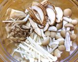豚バラときのこの具沢山キムチ煮麺(温麺)作り方3写真