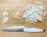 お弁当も★赤いガーリックライス作り方1写真