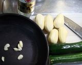 ズッキーニとポテト☆バルサミコバター☆作り方1写真