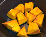 塩と梅干のみで味付け　かぼちゃの煮物作り方1写真