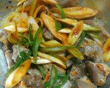 食べるラー油☆砂ずりと白ネギのピリ辛和え作り方3写真
