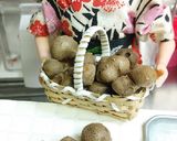 リカちゃん♡むかごの塩バター炒めꕤ*.ﾟ作り方1写真