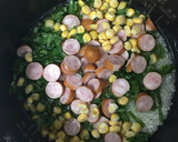 ソーセージと小松菜のカレー風味ピラフ☆作り方3写真