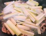 ♡甘くてシャキッやみつき♡長ネギ砂肝炒め作り方3写真