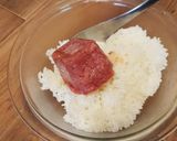 簡単酒肴&お弁当に☆コンビーフおにぎり作り方2写真