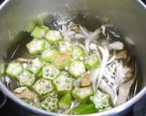 簡単！オクラと舞茸のお味噌汁作り方3写真