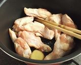 ピーマンと手羽元のヌックマム甘酢煮作り方1写真