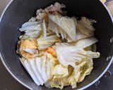 たっぷり白菜と豚バラ肉の味噌汁作り方5写真