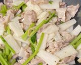 ECO★かぶの葉と豚バラ山芋塩炒め作り方4写真
